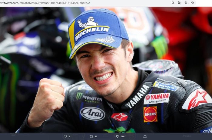 Pembalap Monster Energy Yamaha, Maverick Vinales, saat merayakan kesuksesan meraih pole position pada MotoGP Belanda 2021.