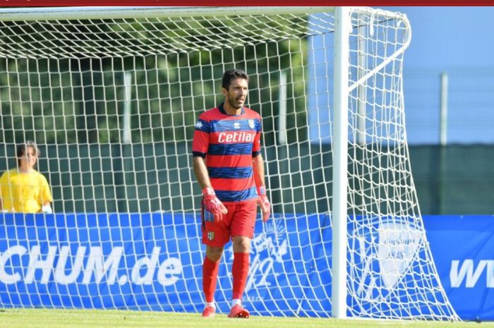 Gianluigi Buffon langsung mencetak clean sheet saat menjalani debut kedua bersama dengan tim masa kecilnya, Parma.