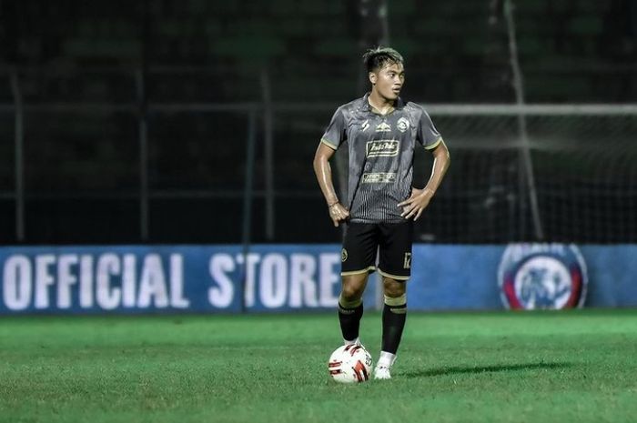 Bek sayap Arema FC, Rizky Dwi Febrianto