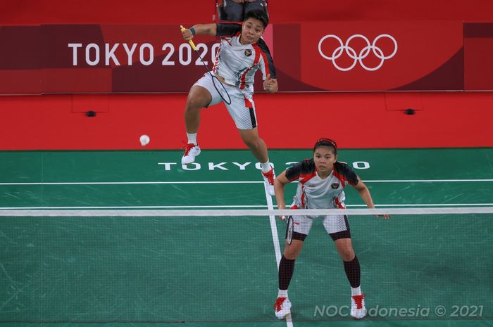 Aksi ganda putri Indonesia, Greysia Polii/Apriyani Rahayu pada babak penyisihan Olimpiade Tokyo 2020, Senin (26/7/2021)