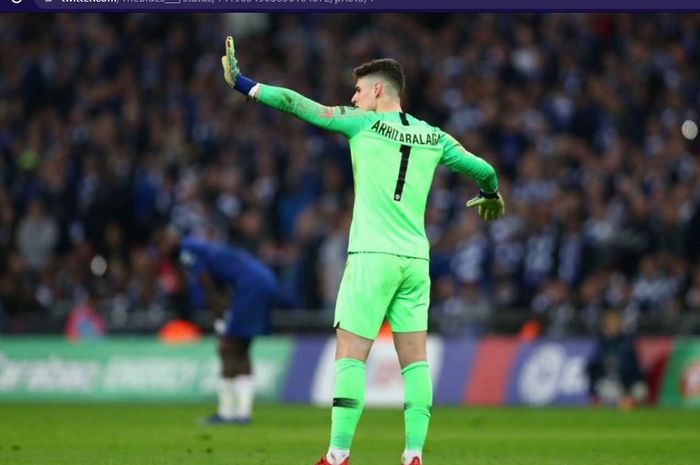 Kiper Chelsea, Kepa Arrizabalaga, menyampaikan permintaan maaf untuk eks pelatihnya, Maurizio Sarri, atas drama ogah diganti dua tahun lalu.