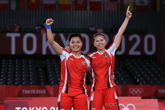 Pasangan ganda putri Indonesia, Greysia Polii/Apriyani Rahayu, memenangi pertandingan semifinal Olimpiade Tokyo 2020 atas Lee So-hee/Shin Seung-chan (Korea Selatan) di Musashino Forest Sport Plaza, Tokyo, Jepang, Sabtu (31/7/2021).