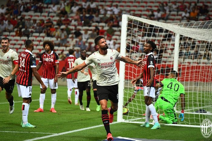 Olivier Giroud nampaknya siap mematahkan kutukan nomor keramat di AC Milan usai mencetak gol debut hanya dengan sekali sentuh dalam waktu lima menit.