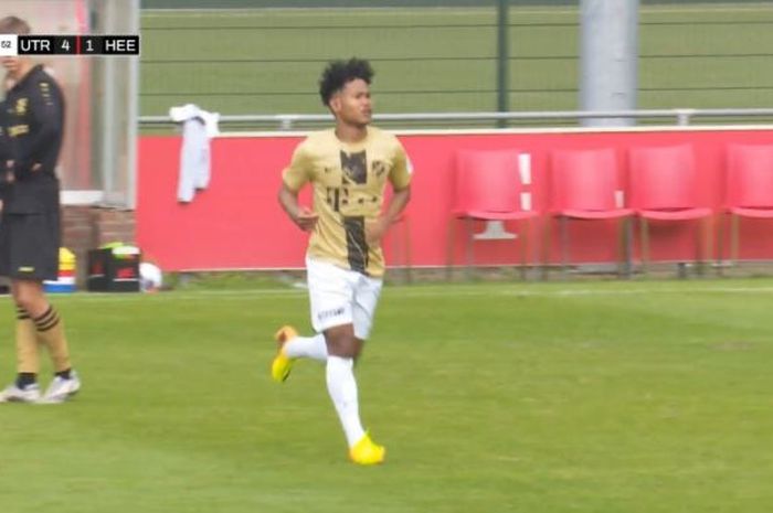 Pemain muda Indonesia, Bagus Kahfi mencatatkan laga keduanya bersama Jong FC Utrecht saat melawan Jong SC Herenveen, Selasa (3/8/2021).