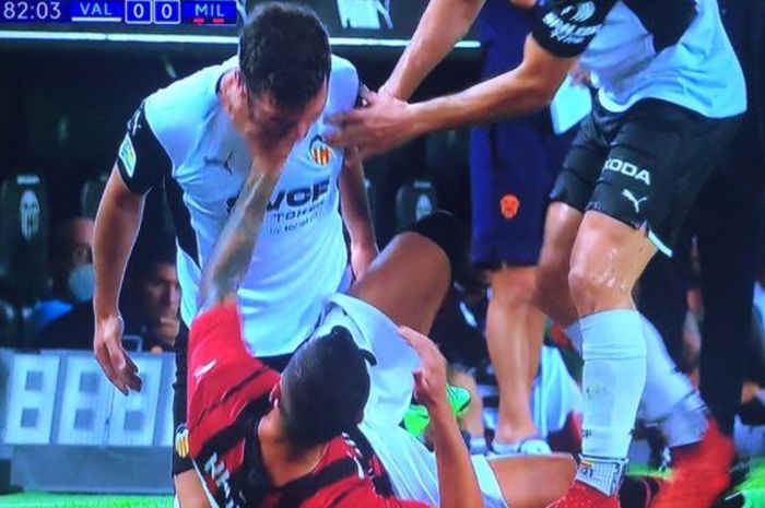 Aksi Rade Krunic jadi kontroversi, AC Milan harus tumbang dari Valencia lewat adu penalti dengan skor 5-4 di Stadion Mestalla, dalam tajuk laga pramusim, Rabu (4//8/2021) atau Kamis dini hari WIB.