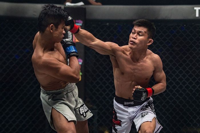 Petarung ONE Championship asal Indonesia, Adrian Mattheis.