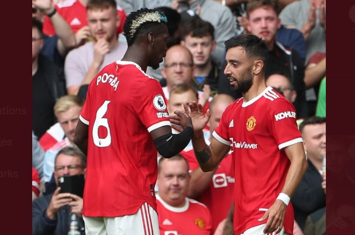 Dua pilar Manchester United, Paul Pogba (kiri) dan Bruno Fernandes (kanan).