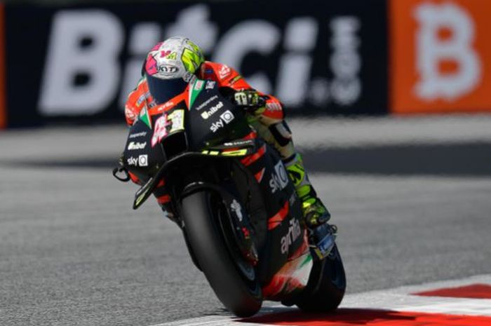 Pembalap Aprilia Racing, Pol Epsargaro.