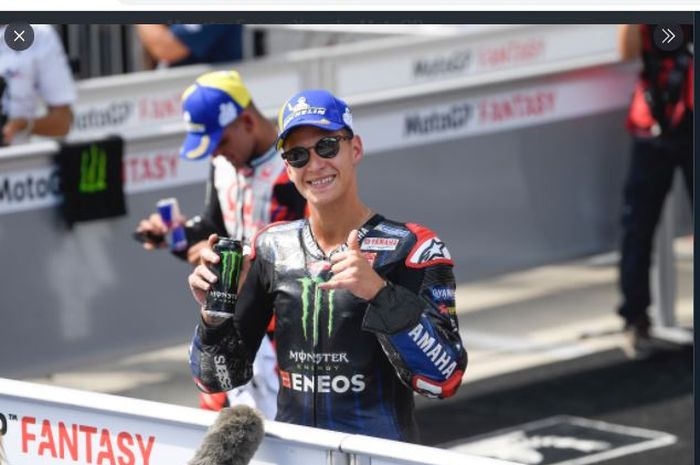 Pembalap Monster Energy Yamaha, Fabio Quartararo, berbicara di depan parc femme usai kualifikasi MotoGP Austria 2021, Sabtu (14/8/2021).