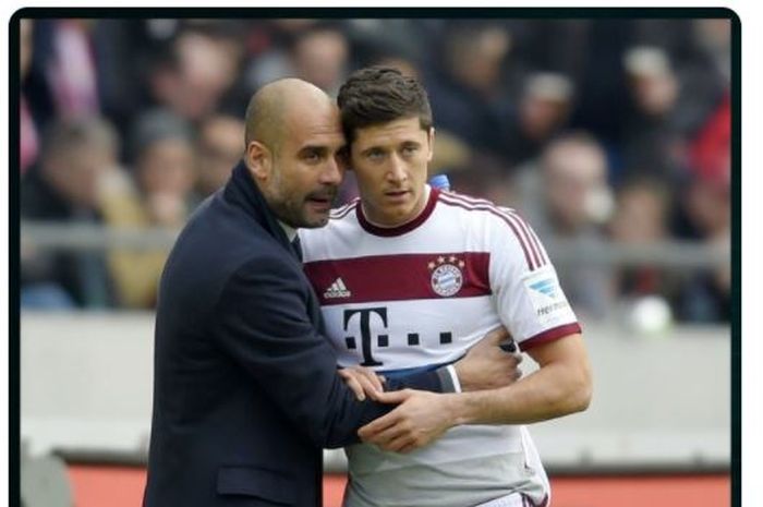 Pep Guardiola (kiri) dan Robert Lewandowski (kanan) saat masih bekerja sama di Bayern Muenchen.