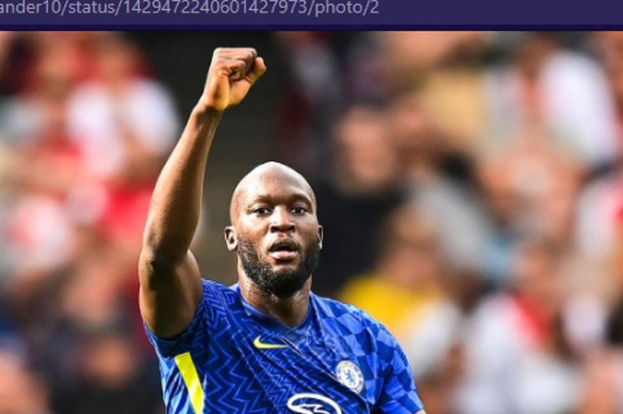 Striker anyar Chelsea, Romelu Lukaku, akhirnya nyekor setelah menunggu selama 10 tahun, dan membawa timnya mempermalukan Arsenal di babak pertama.