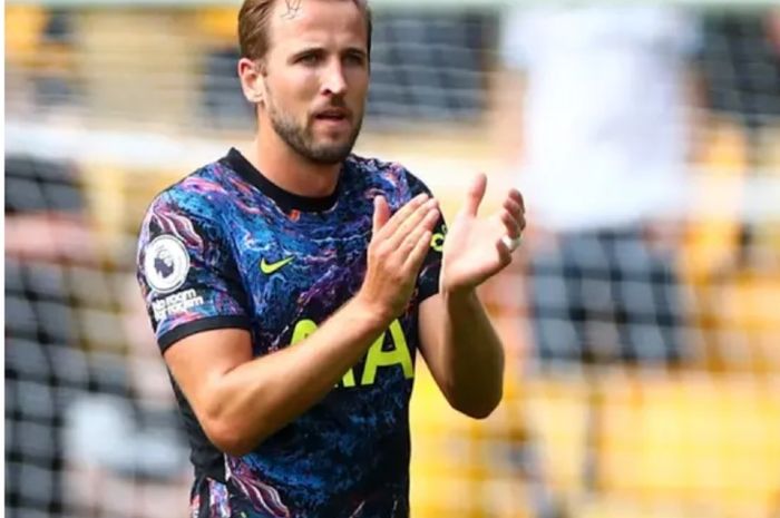 Kapten Tottenham Hotspur, Harry Kane, diyakini akan tetap bertahan di klub setelah kembali merebut simpati para suporter. 