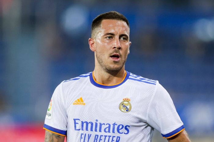 Winger Real Madrid, Eden Hazard, dilaporkan menjadi incaran Juventus pasca kembalinya Cristiano Ronaldo ke Manchester United.