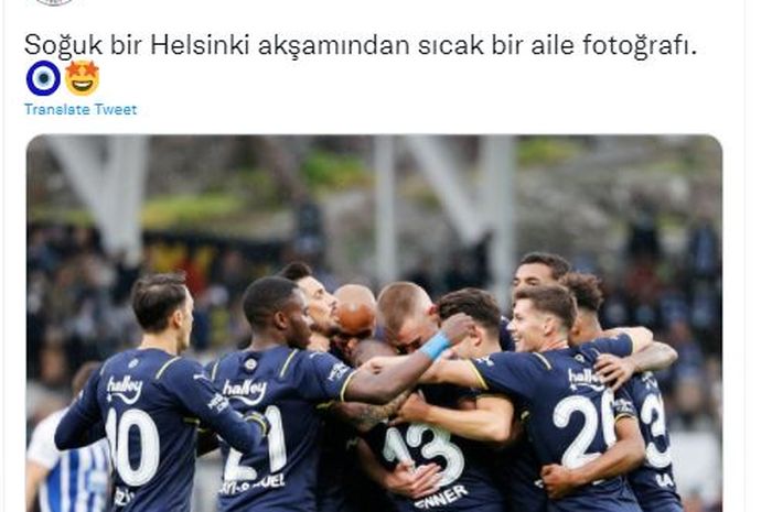 Selebrasi pemain Fenerahce usai mengalahkan HJK Helsinki dalam laga leg kedua babak play-off Liga Europa musim 2021-2022