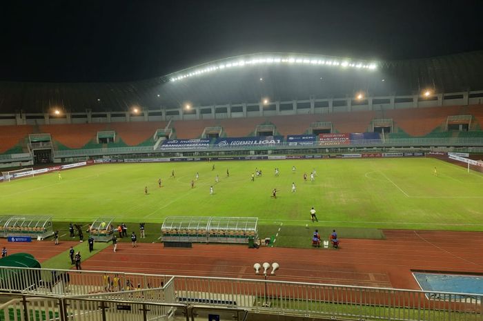 Persipura vs Persita di Liga 1 2021/2022 di Stadion Pakansari, Cibinong, Bogor, Sabtu (28/8/2021).