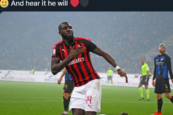 Tiemoue Bakayoko saat memperkuat AC Milan dalam duel kontra Inter Milan.