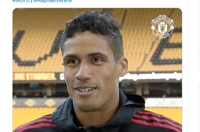 Bek Manchester United, Raphael Varane.