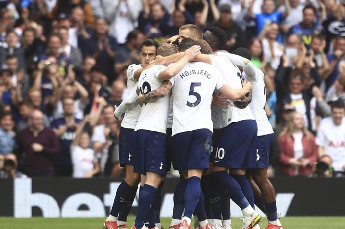 Nuno Espirito Santo meminta fan Tottenham Hotspur tidak melihat klasemen Liga Inggris setelah tim asuhannya bernasib baik ketimbang Arsenal.