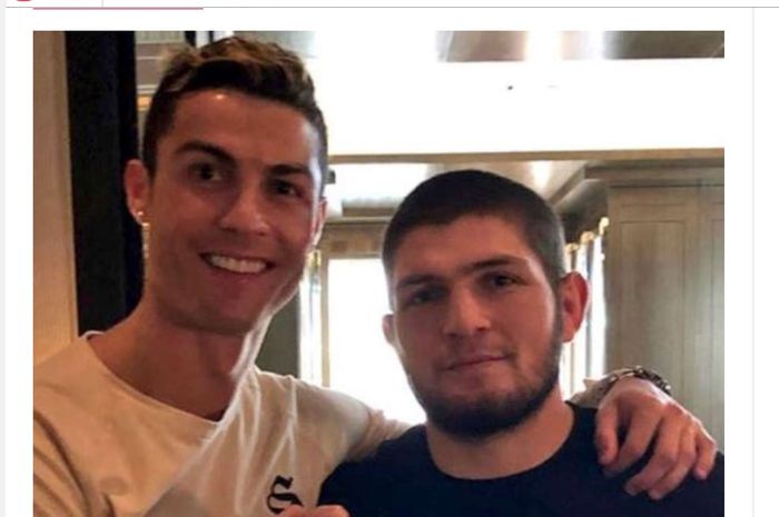 Potret Khabib Nurmagomedov (kanan) bersama Cristiano Ronaldo (kiri).