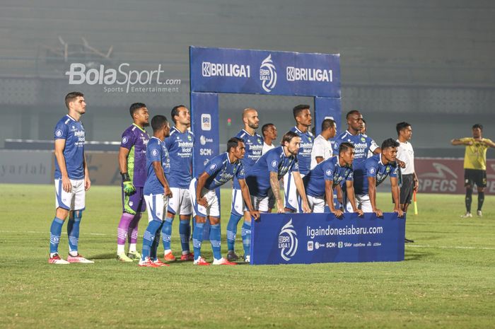 Skuat Persib Bandung dalam pekan pertama Liga 1 2021 saat menghadapi Barito Putera di Stadion Indomilk Arena, Tangerang, Banten, 4 September 2021.