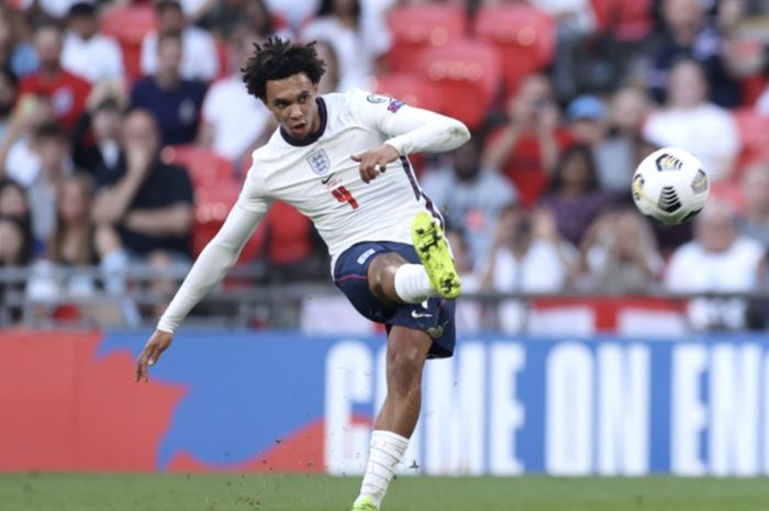 Trent Alexander-Arnold bermain sebagai gelandang dalam kemenangan 4-0 Inggris atas Andorra dalam laga kelima Kualifikasi Piala Dunia 2022.