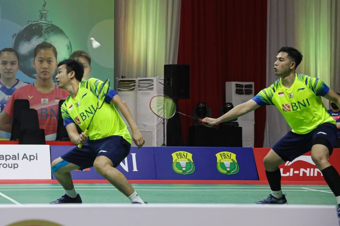 Pasangan ganda putra, Hendra Setiawan/Moh Reza Pahlevi Isfahani pada simulasi piala beregu di pelatnas Cipayung, Jakarta, Selasa (7/9/2021).