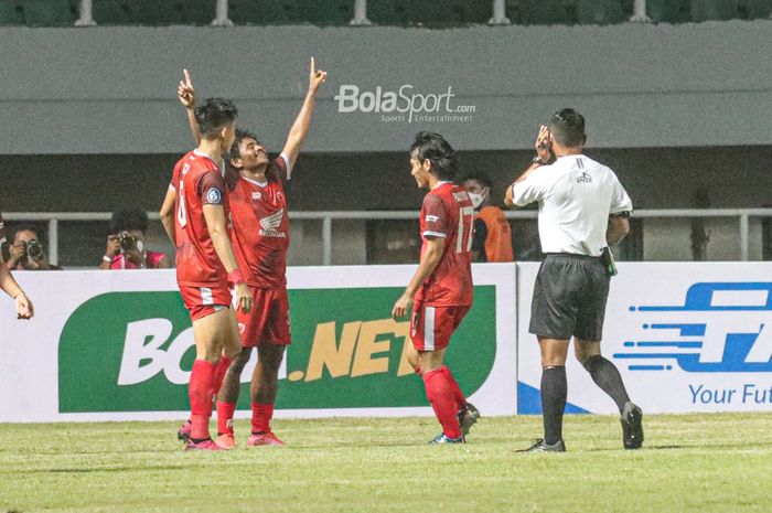 Pemain sayap kiri PSM Makassar, Ilham Udin Armaiyn, sedang melakukan selebrasi seusai mencetak gol dalam laga pekan pertama Liga 1 2021 di Stadion Pakansari, Bogor, Jawa Barat, 5 September 2021.