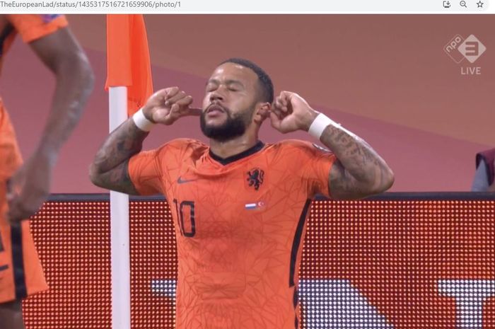 Penyerang timnas Belanda, Memphis Depay, merayakan gol ke gawang timnas Turki pada ajang Kualifikasi Piala Dunia 2022 zona Eropa, Selasa (7/9/2021).