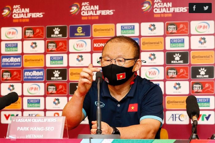 Pelatih Timnas Vietnam Park Hang-seo menjawab pertanyaan wartawan dalam konferensi pers di My Dinh, Hanoi, Selasa (7/9/2021) malam, seusai dikalahkan Australia dalam laga putaran ketiga zona Asia Kualifikasi  Piala Dunia 2022.