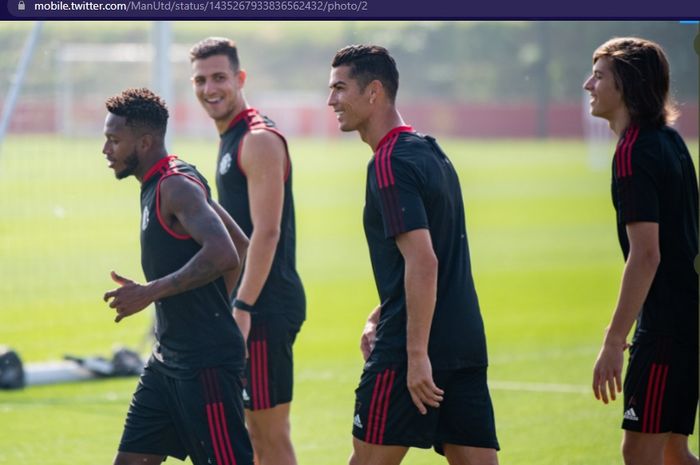 Megabintang Manchester United, Cristiano Ronaldo, langsung bertemu sang pelatih, Ole Gunnar Solskjaer, dan memulai latihan perdananya setelah masa karantinanya usai.