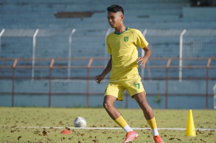 Pemain muda Persebaya Surabaya, Marselino Ferdinan.