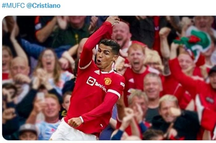 Megabintang Manchester United, Cristiano Ronaldo, diyakini bisa menjadi legenda nomor satu klub melampaui Eric Cantona, asalkan memenuhi satu syarat.