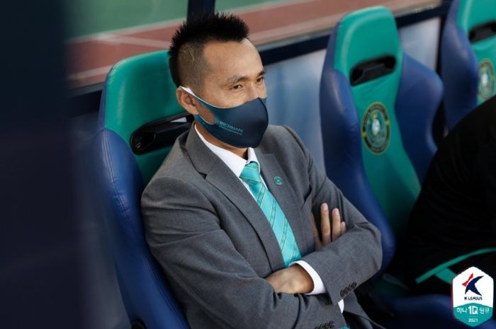 Pelatih Ansan Greeners FC, Kim Gil-sik.