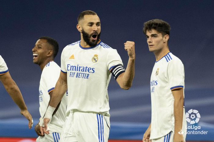 Laga Real Madrid versus Sevilla menjadi duel perebutan takhta serta adu tajam antara Rafa Mir dan Karim Benzema.