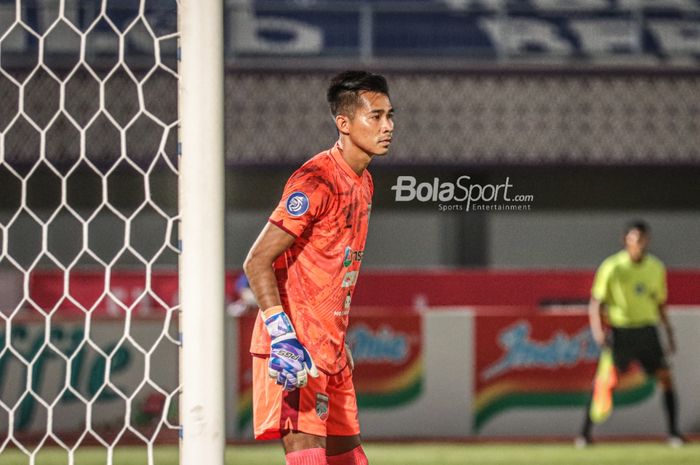 Kiper Borneo FC, Angga Saputro, .