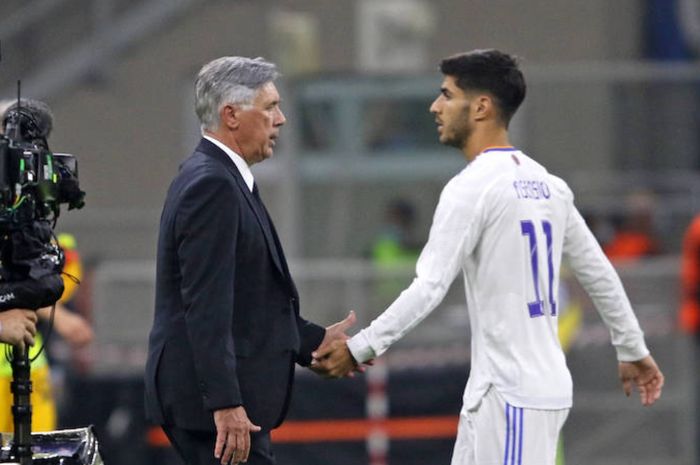 Pelatih Real Madrid, Carlo Ancelotti dan Marco Asensio.