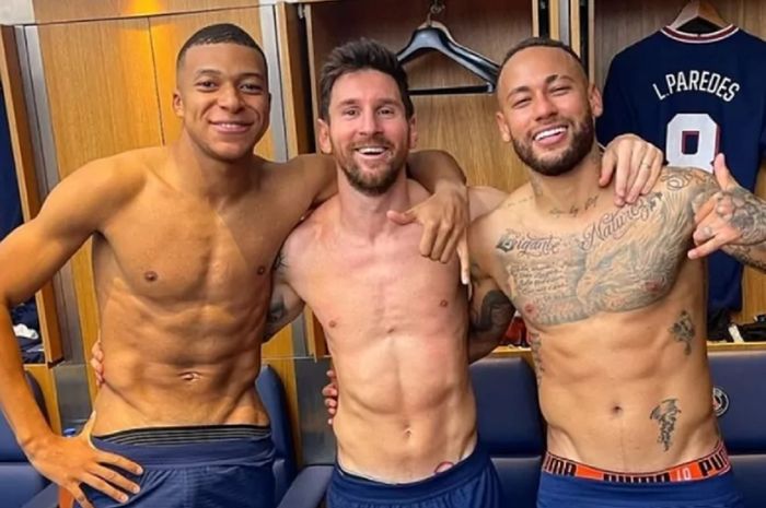 Neymar memposting foto bersama Kylian Mbappe dan Lionel Messi seusai PSG menekuk Manchester City 2-0 dalam Liga Champions.