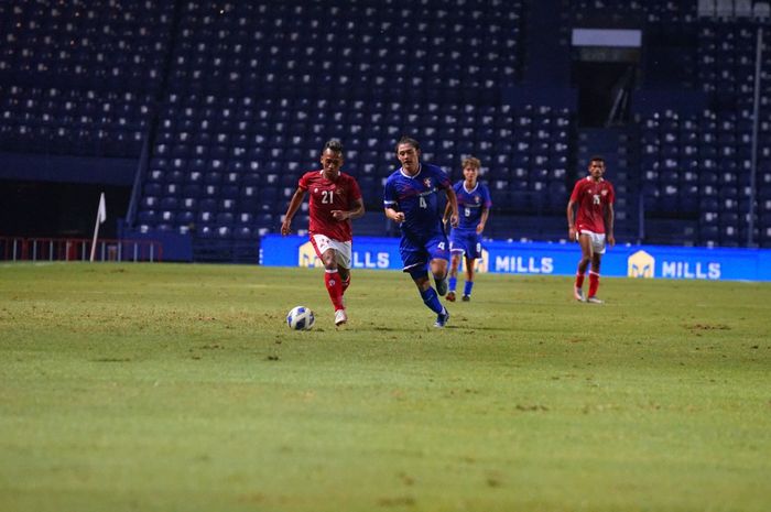 Pemain timnas Indonesia, Irfan Jaya saat menghadapi Taiwan di Kualifikasi Piala Asia 2023, Kamis (7/10/2021).