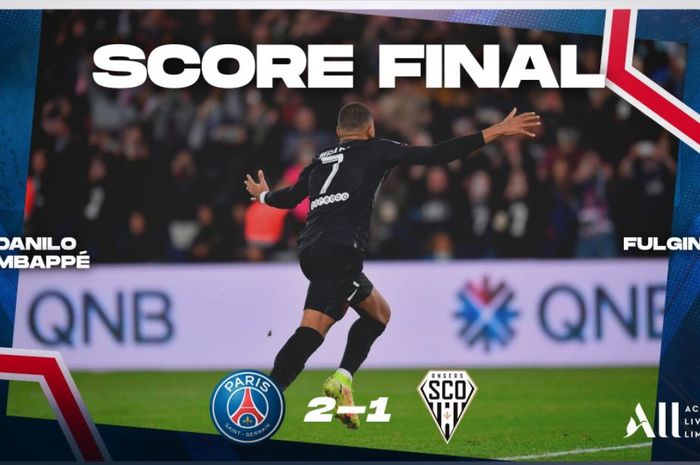 Kylian Mbappe mencetak gol kemenangan PSG atas Angers pada lanjutan Liga Prancis di Parc des Princes, 15 Oktober 2021.