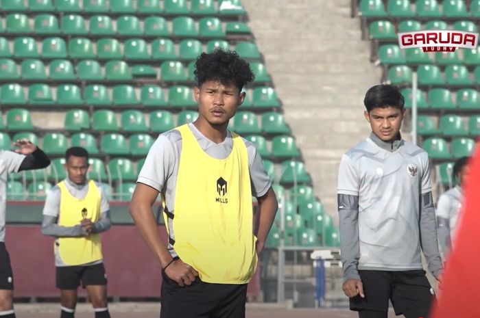 Striker timnas U-23 Indonesia, Bagus Kahfi saat menjalani latihan bersama skuad Garuda Muda di Tajakistan.