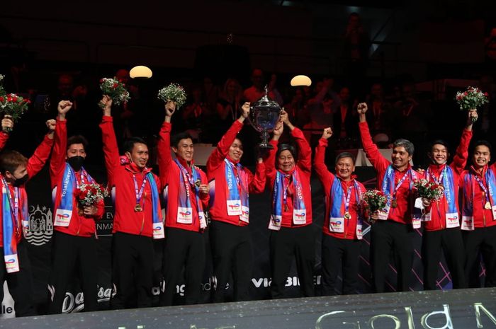 Foto bersama skuad putra Indonesia pada Thomas Cup 2020.