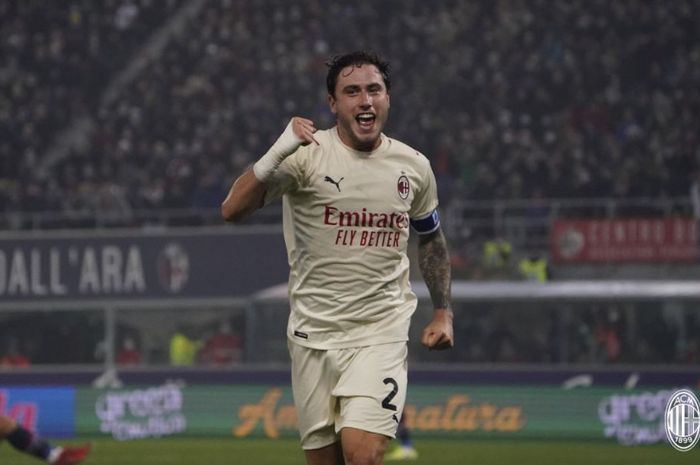 Kapten AC Milan, Davide Calabria, menjadi incaran klub Liga Italia milik orang Indonesia, Como.