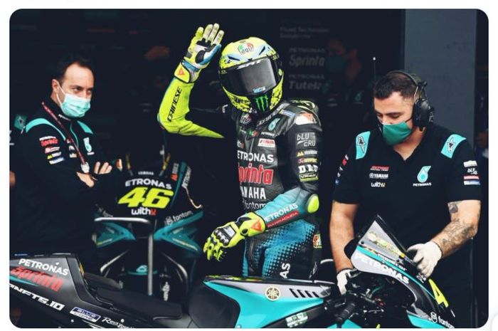 Pembalap Petronas Yamaha SRT, Valentino Rossi, pada MotoGP Emilia Romagna 2021, Minggu (24/10/2021)