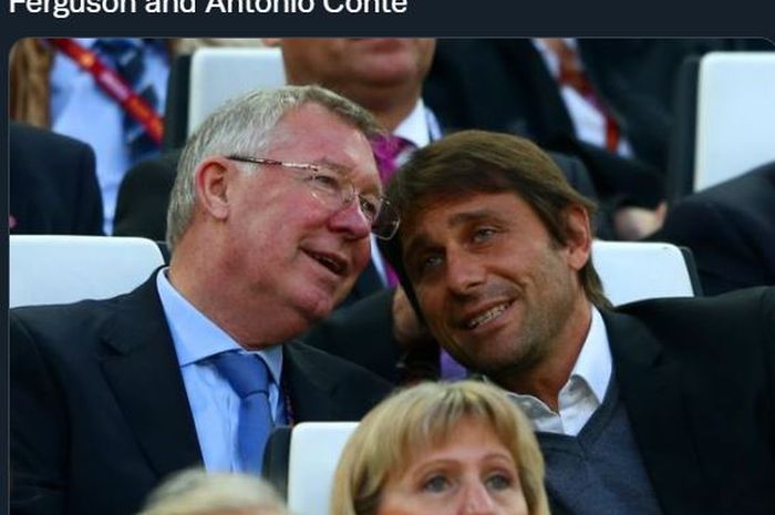 Antonio Conte dan eks pelatih Manchester United, Sir Alex Ferguson, saat berada dalam satu tribune di stadion.