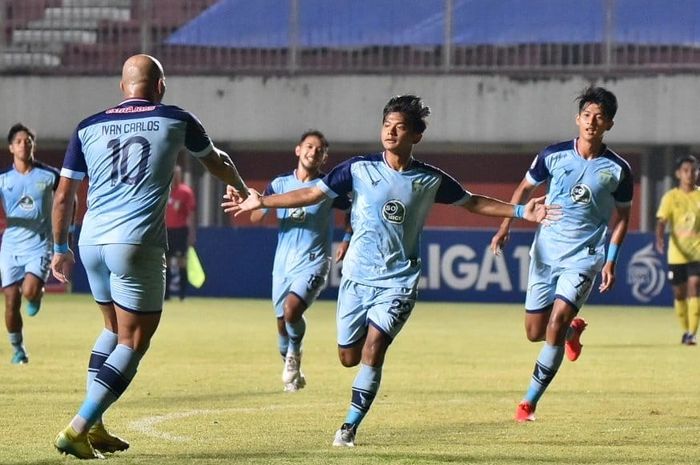 Penyerang Persela Lamongan, Malik Rizaldi usai mencetak gol ke gawang Barito Putera.