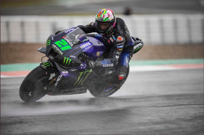 Pembalap Monster Energy Yamaha, Franco Morbidelli, saat mengaspal pada FP2 MotoGP Valencia 2021 di Sirkuit Ricardo Tormo, Spanyol, Jumat (12/11/2021).