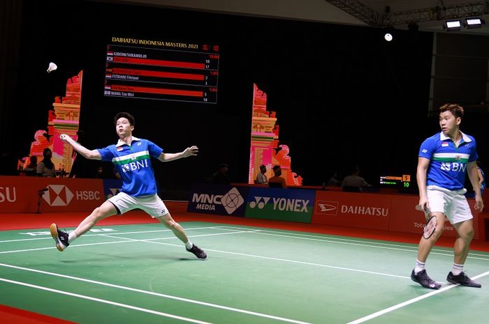 Pasangan ganda putra Indonesia, Marcus Fernaldi Gideon/Kevin Sanjaya Sukamuljo, pada babak pertama Indonesia Masters 2021 di Hotel Westin Resort Nusa Dua Bali, Senin (16/11/2021).  Order of Play Tuesday, 16 November 2021 Result : https://www.tournamentsoftware.com/sport/tournament/matches?id=5E79819