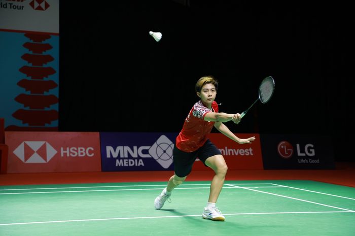 Pebulu tangkis tunggal putri Indonesia, Yulia Yosephin Susanto saat bertanding pada babak 32 besar Indonesia Open 2021 di Bali International Convention Centre, Nusa Dua, Bali, Selasa (23/11/2021).