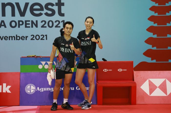 Pasangan ganda campuran Indonesia, Hafiz Faizal/Gloria Emanuelle Widjaja, pada babak kedua Indonesia Open 2021 di Bali International Convention Centre, Nusa Dua, Kamis (25/11/2021).