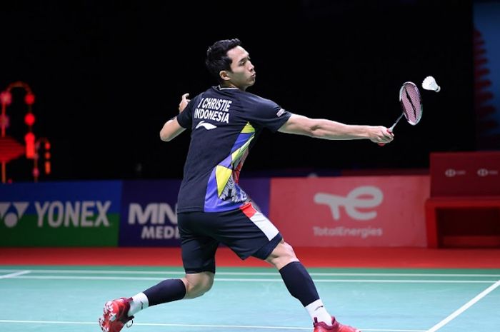 Pemain tunggal putra, Jonatan Christie, saat tampil pada babak semifinal Indonesia Open 2021 di Bali International Convention Centre, Nusa Dua, Bali, Sabtu (27/11/2021).